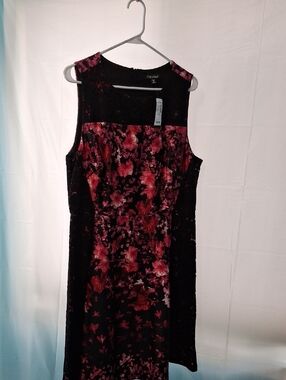 Roz & Ali Black Midi Dress with Pink Floral Pattern Nwt